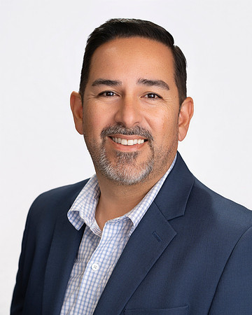 Collins-Headshots-8-18-26-HoffmanPhotoVideo-0076