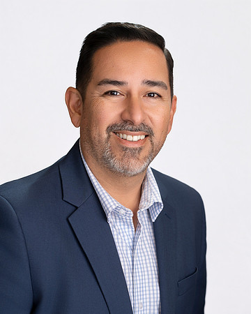 Collins-Headshots-8-18-26-HoffmanPhotoVideo-0074