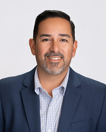 Collins-Headshots-8-18-26-HoffmanPhotoVideo-0075